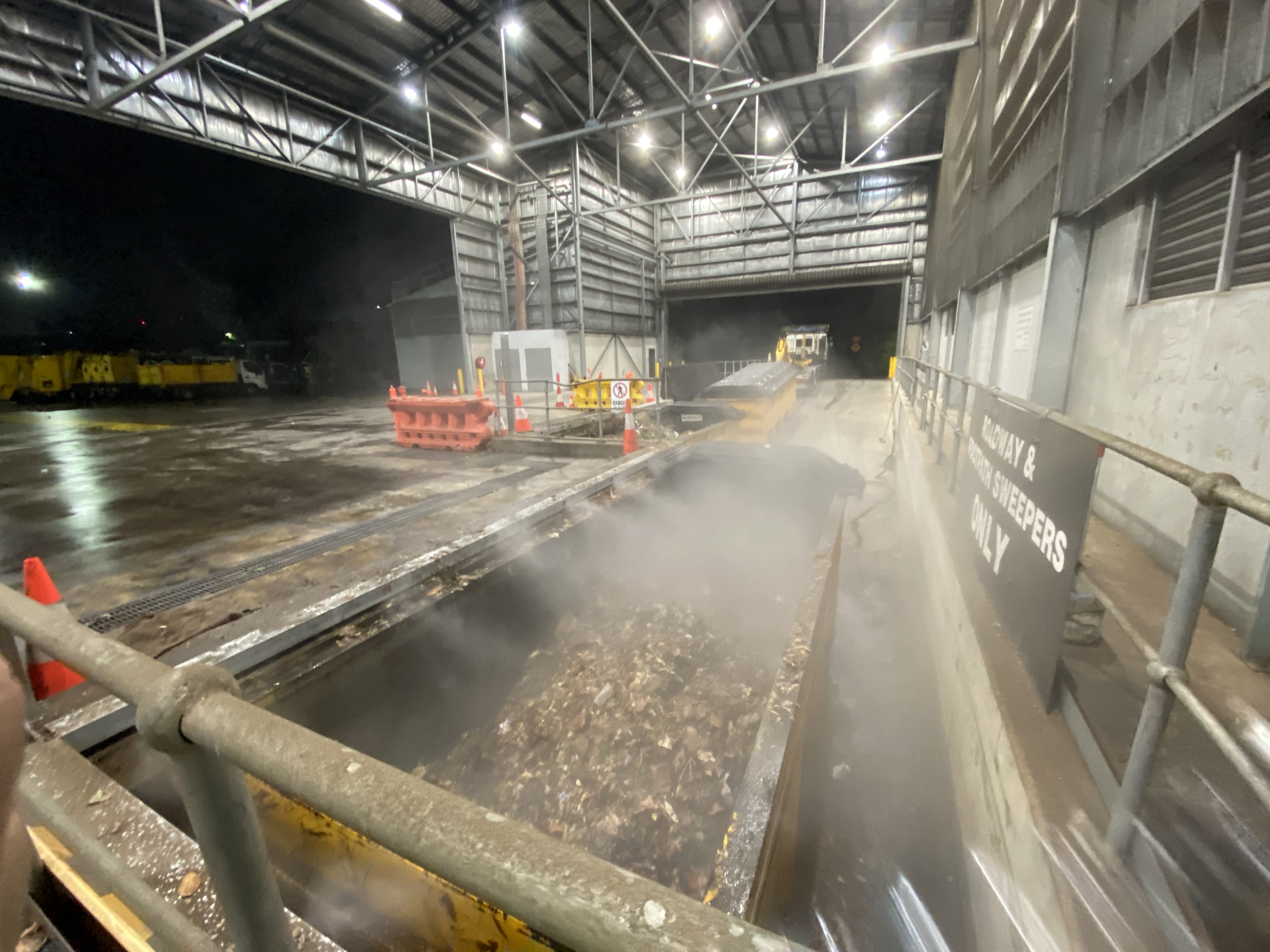 Waste transfer station misting system controls